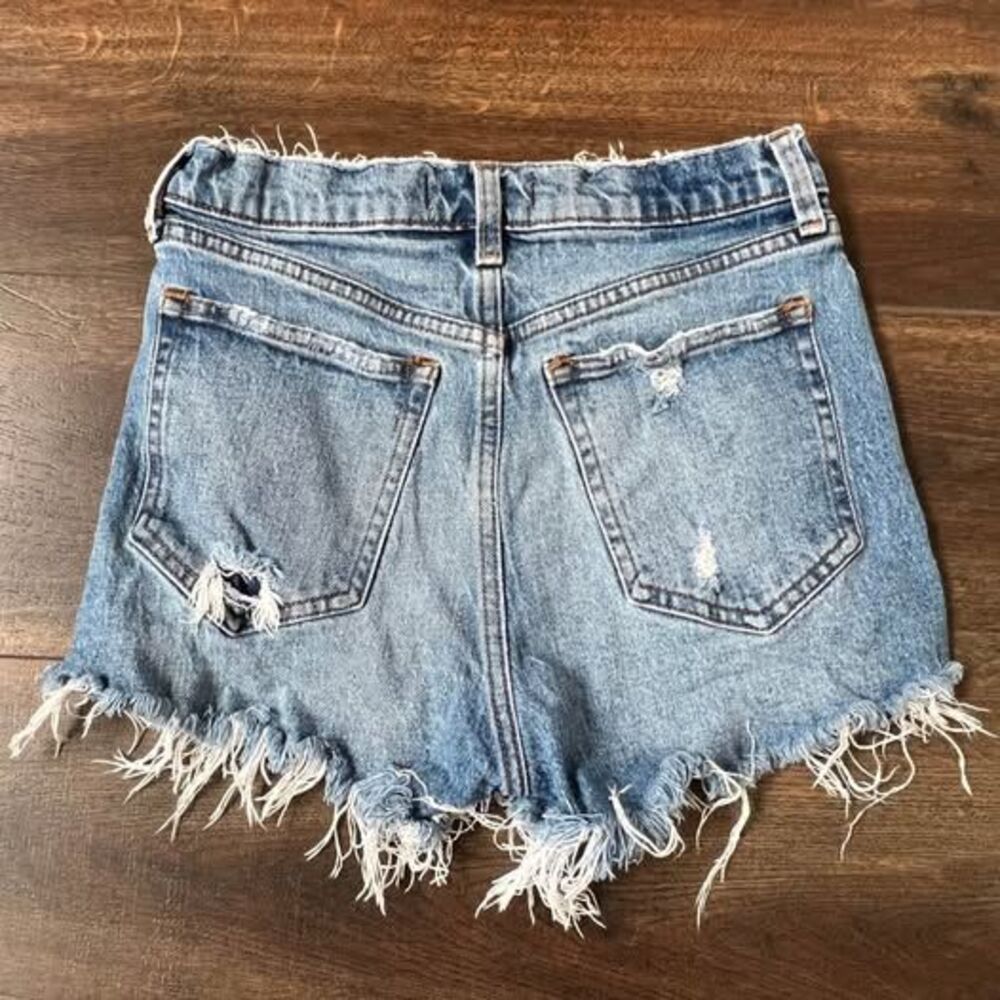 Abercrombie and Fitch, The Mom Short High-rise  Denim Jean Shorts size 25/0 - Picture 5 of 6